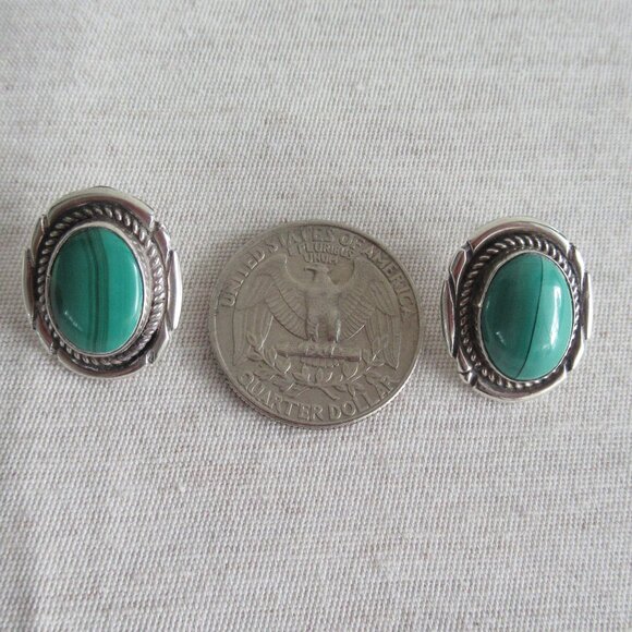 Native American Sterling and Malachite Stud Earrings 0.75" x 0.80 - Picture 5 of 8